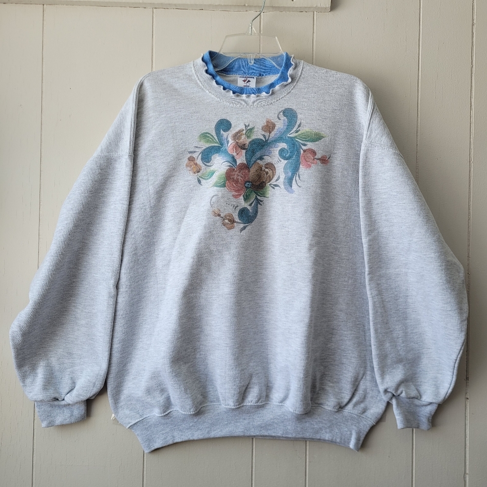 80s Vintage Grannychic Sweater Floral Decal, Scalloped Collar Grey Wide Sleeves
